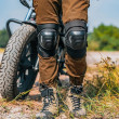 Rockbros ceļgala aizsargi uz motora velosipēda
